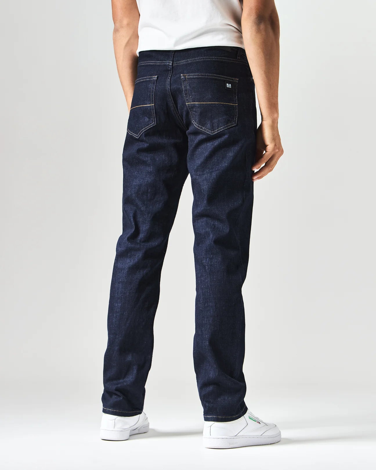 Weekend Offender - 444 Easy Dark Rinsed Denim Jeans