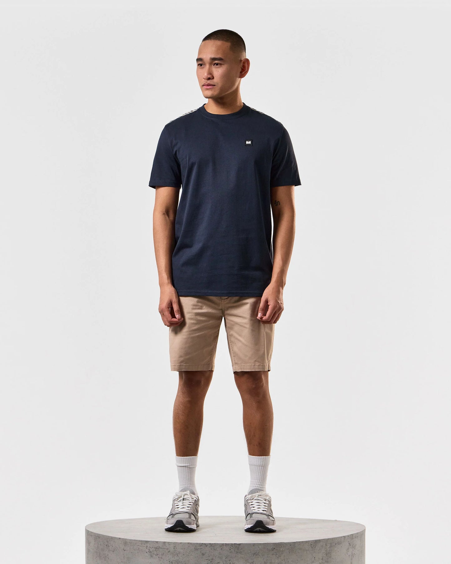 Weekend Offender - Diaz T-Shirt Navy Housecheck